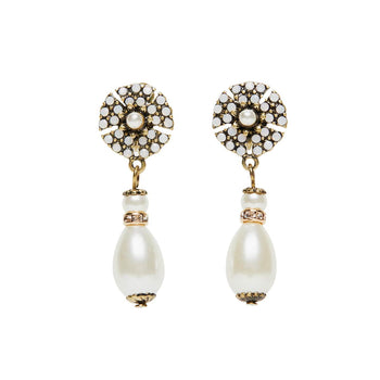 Pearl drop earring inspired from Legendary Miriam Haskell in cream colour. This clip on drop earring is a perfect vintage piece which will be suitable for every occasion
