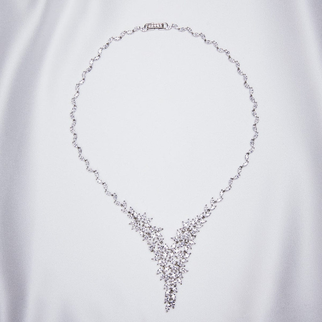 Starlett Crystal Necklace with FREE GIFT BOX